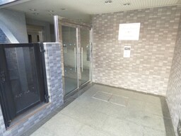 キレイなエントランス