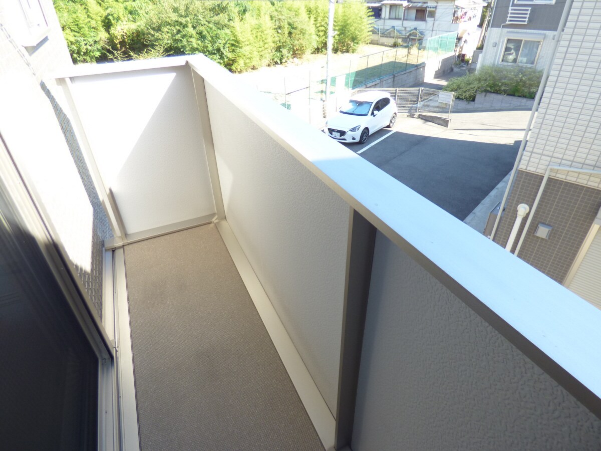 南東向きバルコニーで日当たり良好 キャム月見山Ⅱ
