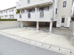 敷地内駐車場完備