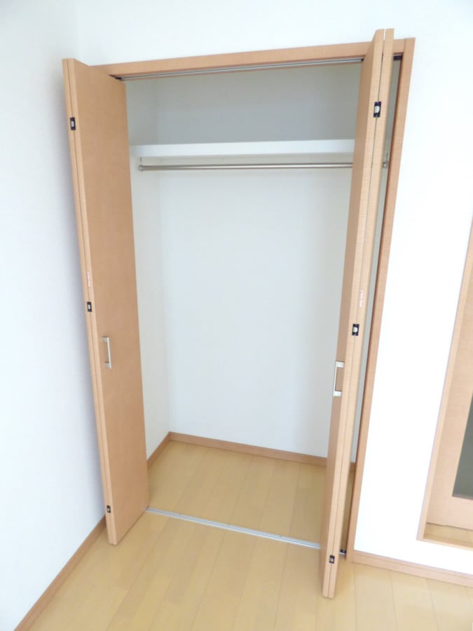 クローゼット ワコーレヴィアーノ須磨関守