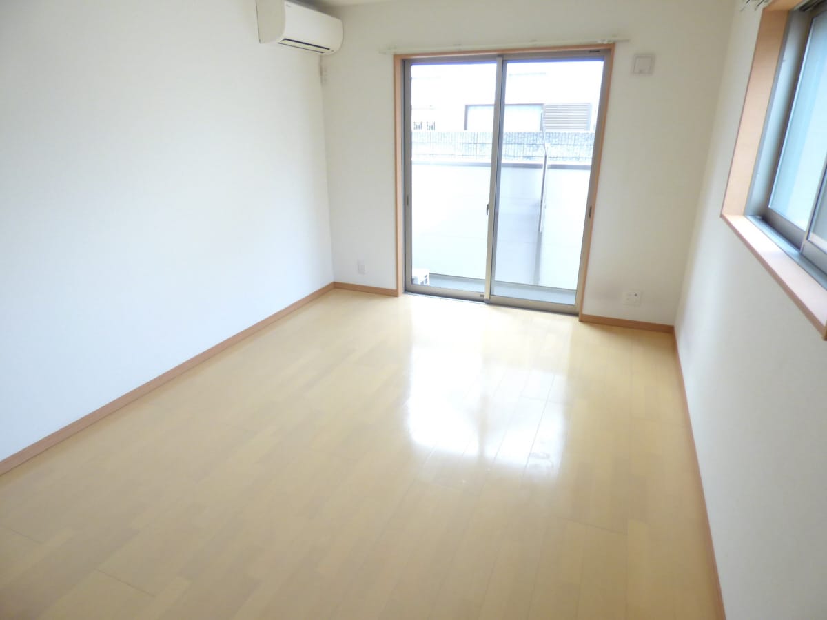 ２面採光の明るい洋室 ワコーレヴィアーノ須磨関守