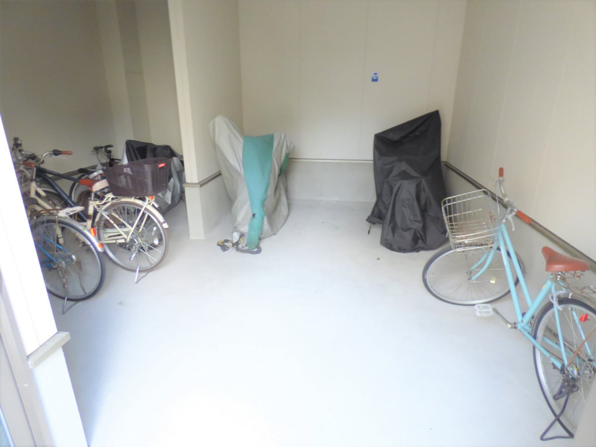 駐輪場 ルミエ月見山