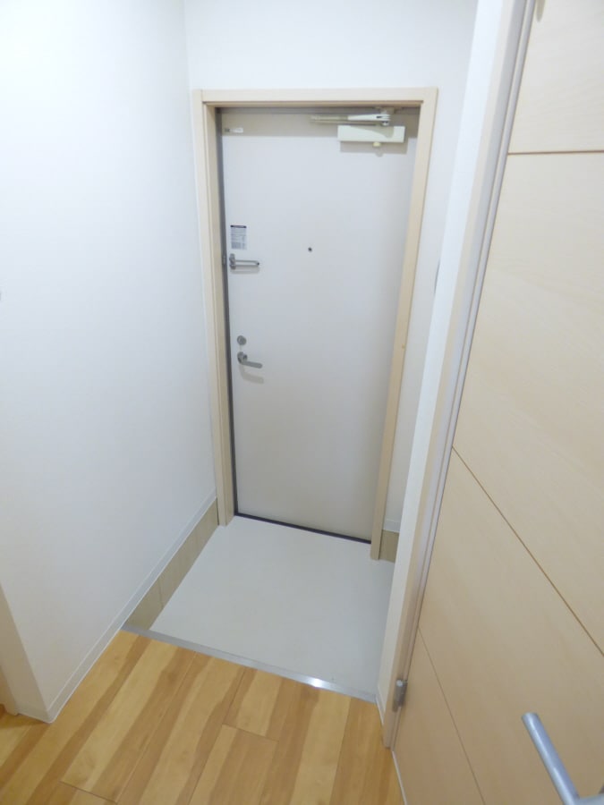 キレイな玄関 ルミエ月見山