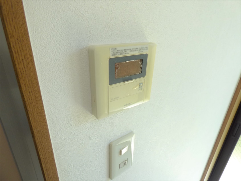 給湯器リモコン 大手三ハイツ