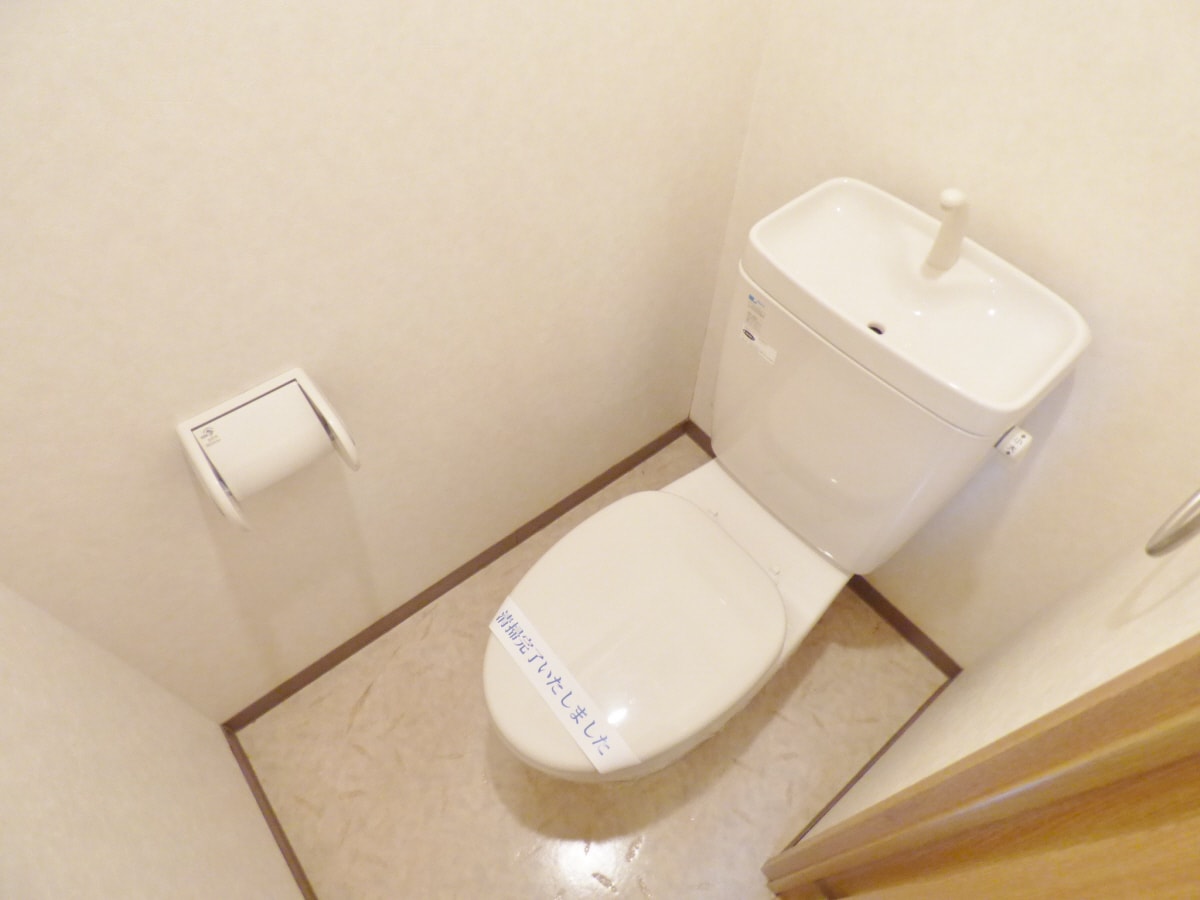 清潔感のあるトイレ ＫＨＫコート板宿