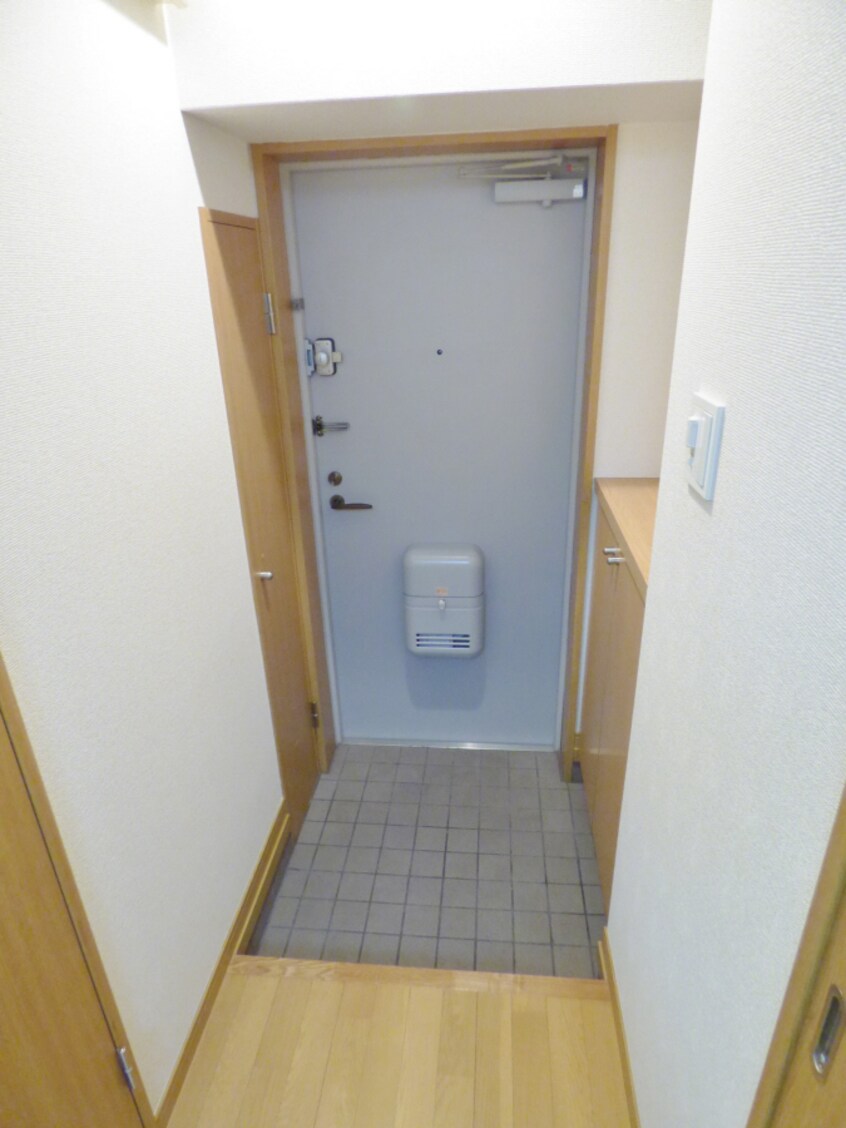 ダブルロックの玄関 ＫＨＫコート板宿