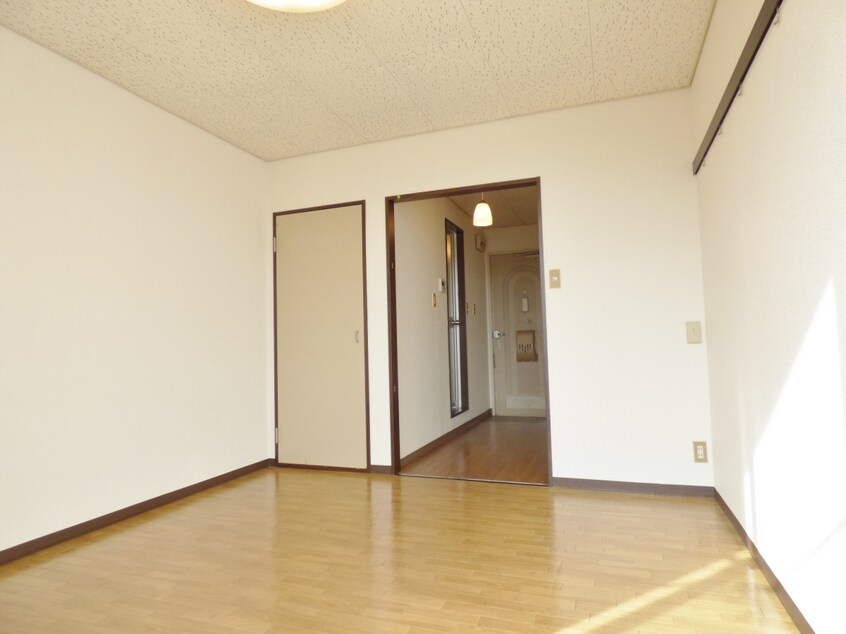 明るい洋室 ハイツ潮見台