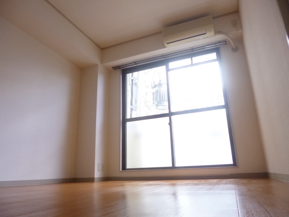 明るい洋室 ドミトリー板宿