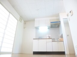 明るいダイニング