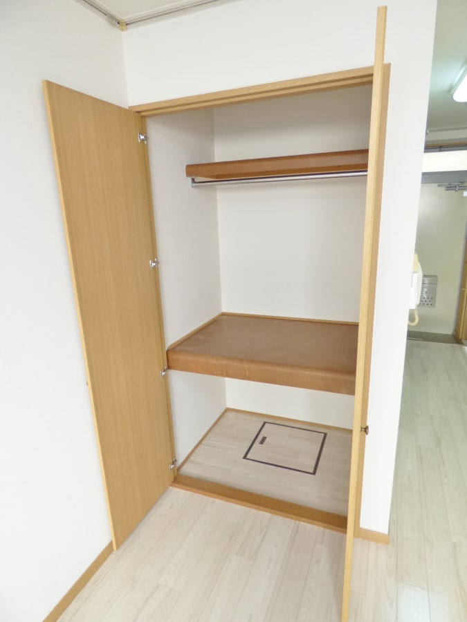 奥行きのあるクローゼット サンフレーズ東町Ⅰ