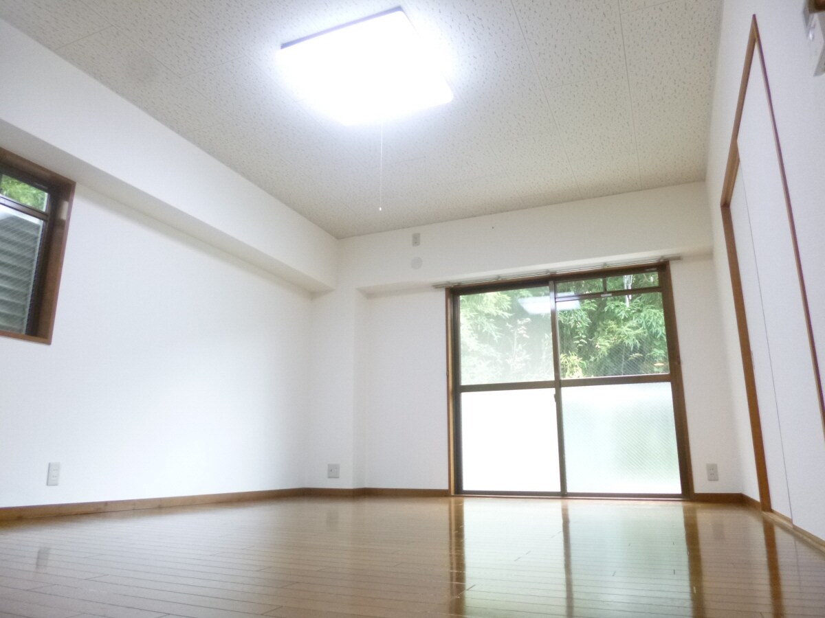 広々としたリビング 妙法寺シャロム