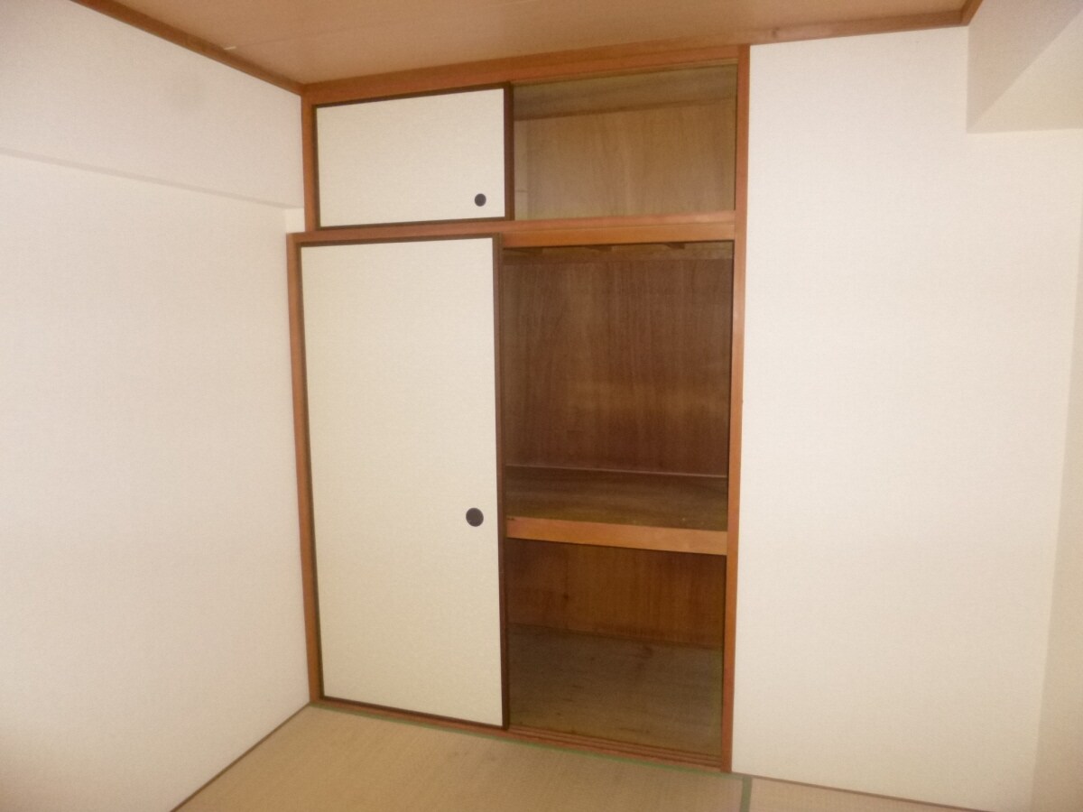 押入 妙法寺シャロム