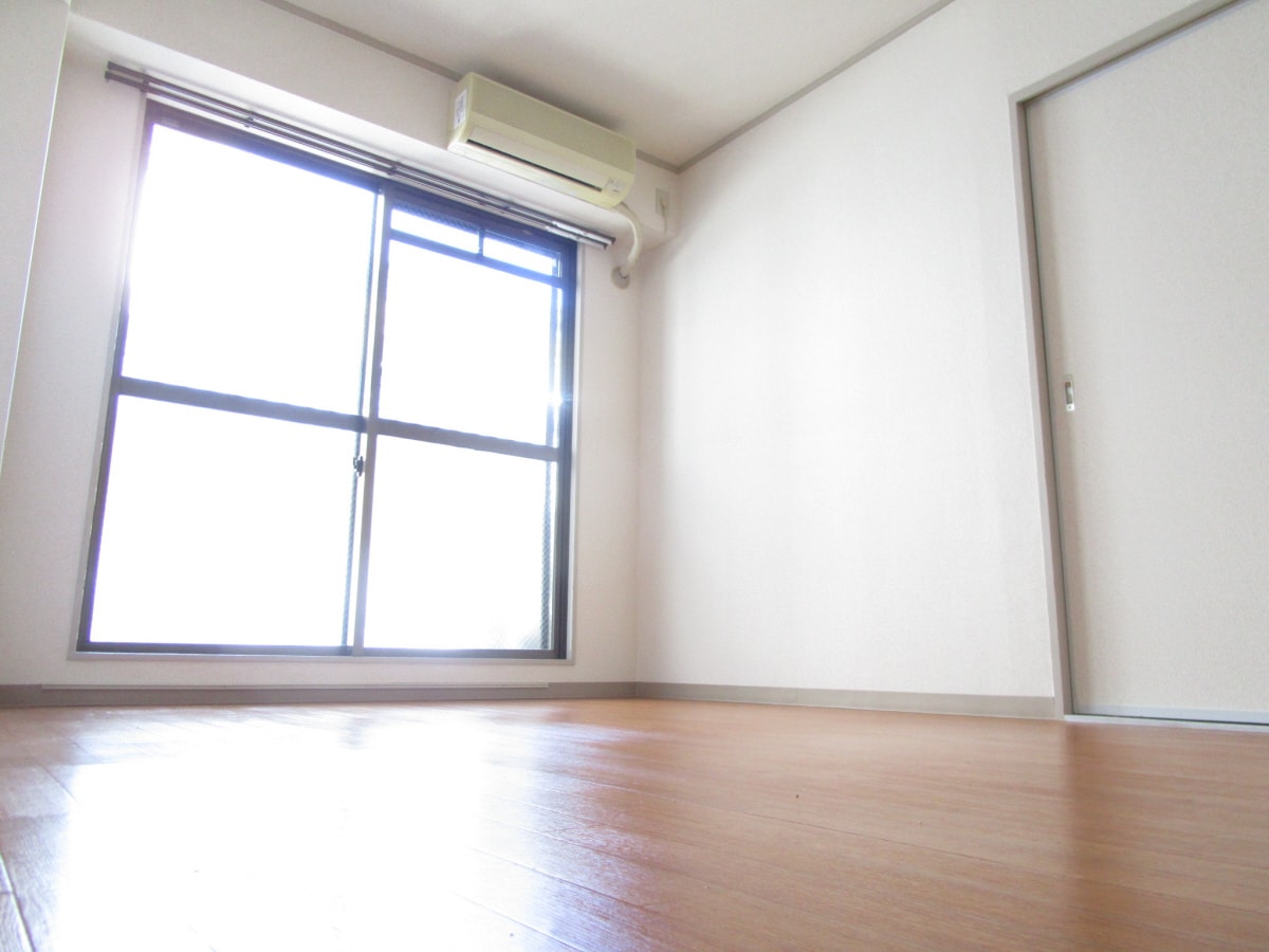 明るい洋室 ドミトリー板宿