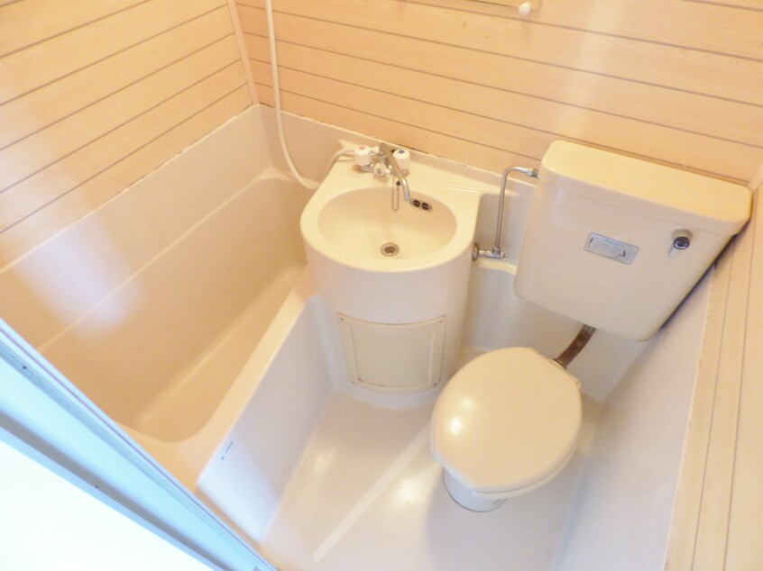 キレイなユニットバス ドミトリー板宿