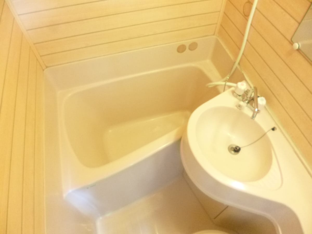 キレイな浴室 ドミトリー板宿