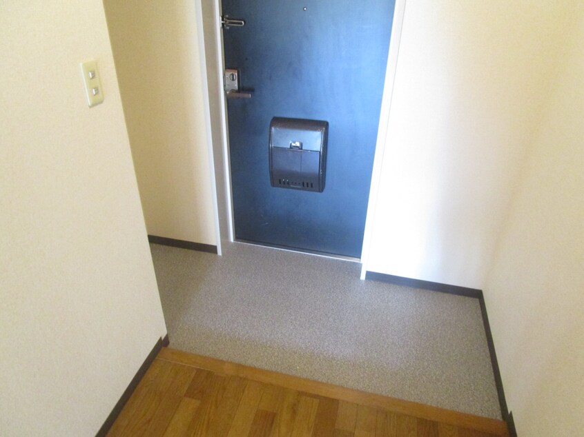 広々とした段差のない玄関 グリーンコート若草