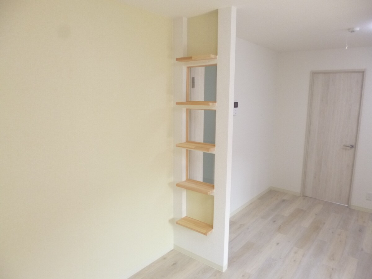 オシャレなリビングの棚 フレグランス南落合Ⅰ