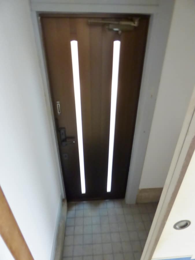 キレイな玄関 二葉町９丁目アパート