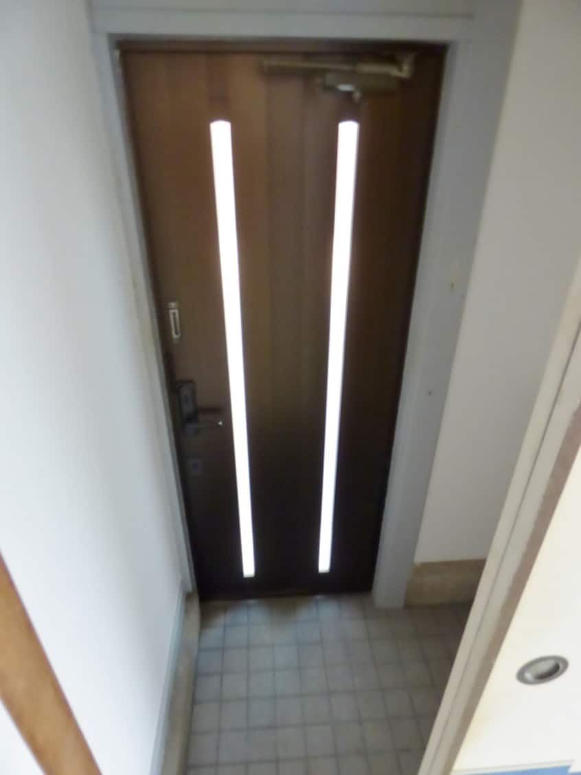 キレイな玄関 二葉町９丁目アパート