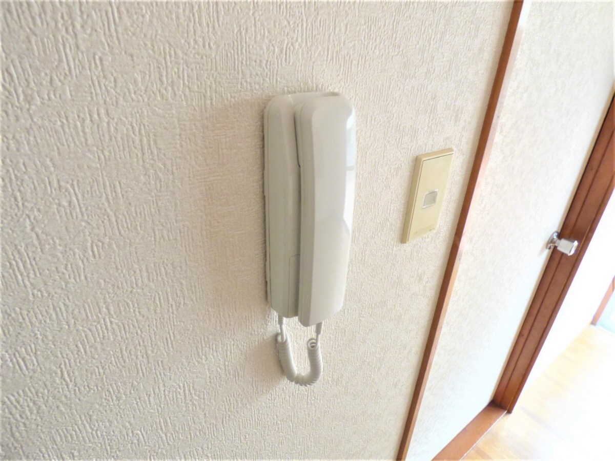 インターホン 離宮前町１丁目貸家