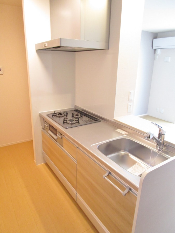 ３口ガスシステムキッチン ラ・メゾンアンソレイエ板宿