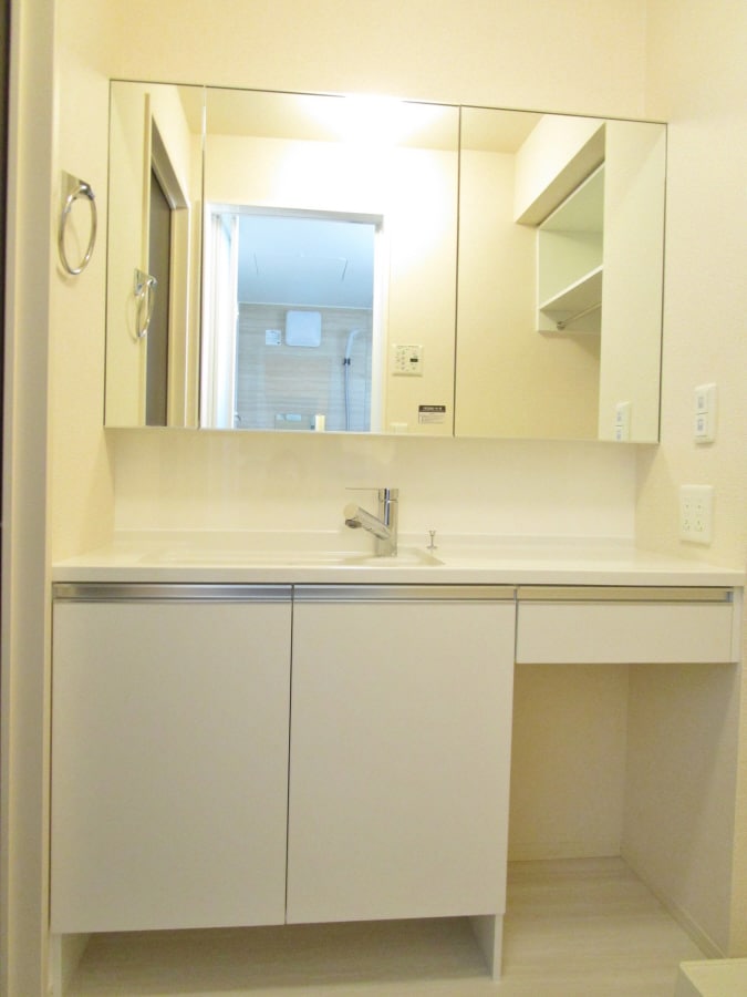 シャンプードレッサー ラ・メゾンアンソレイエ板宿