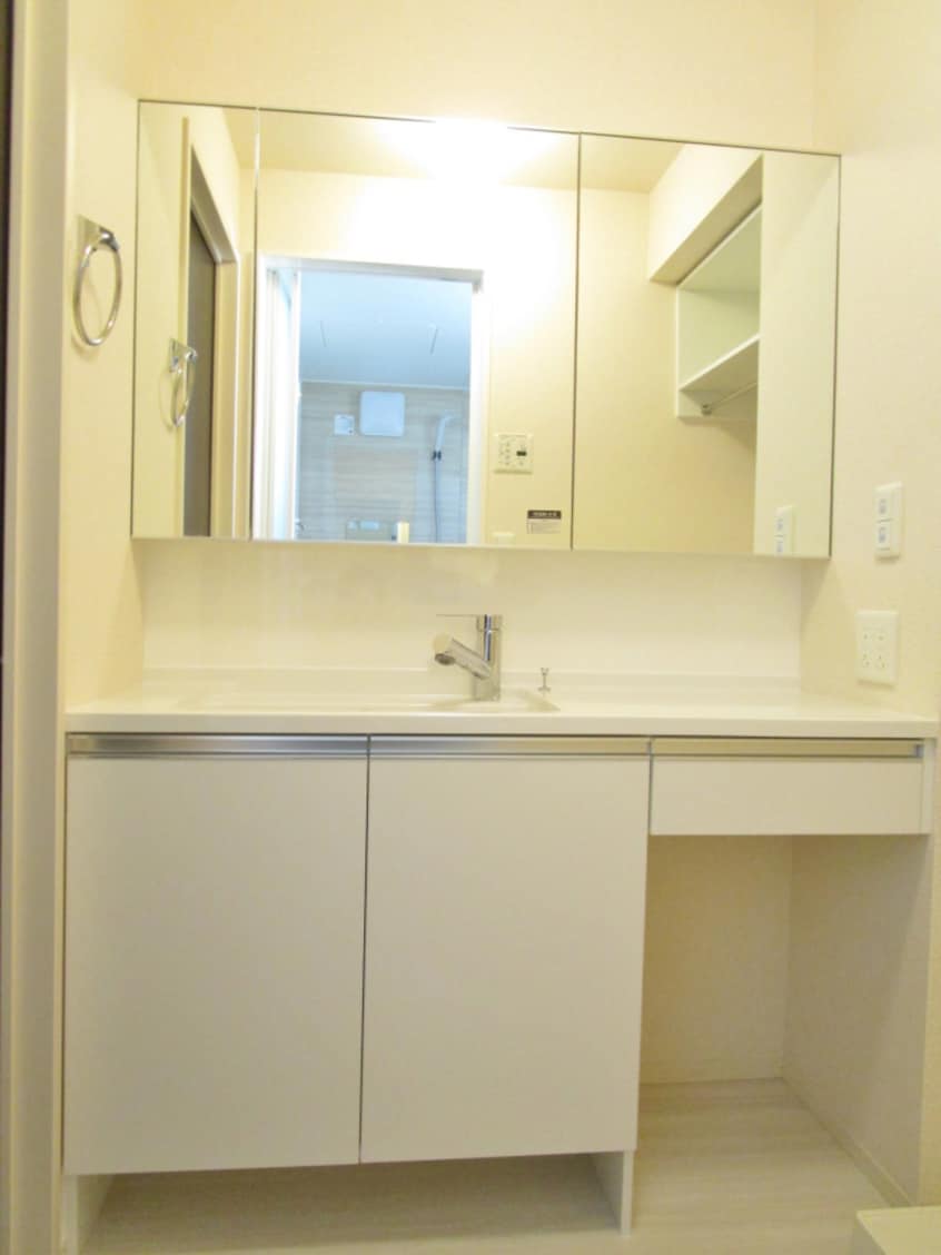 シャンプードレッサー ラ・メゾンアンソレイエ板宿