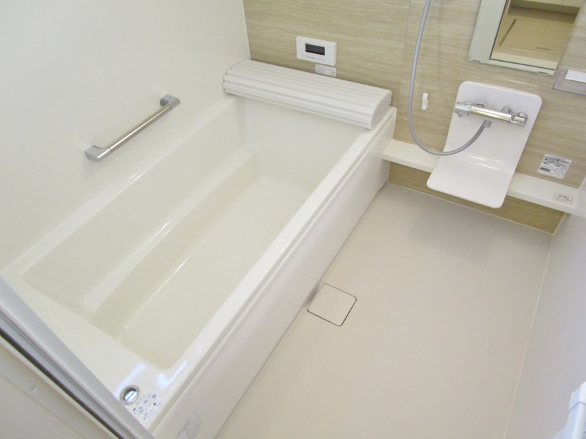 １坪タイプの追い焚き機能付バス ラ・メゾンアンソレイエ板宿