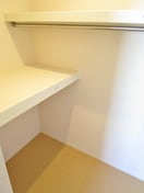 ウォークインクローゼット ラ・メゾンアンソレイエ板宿