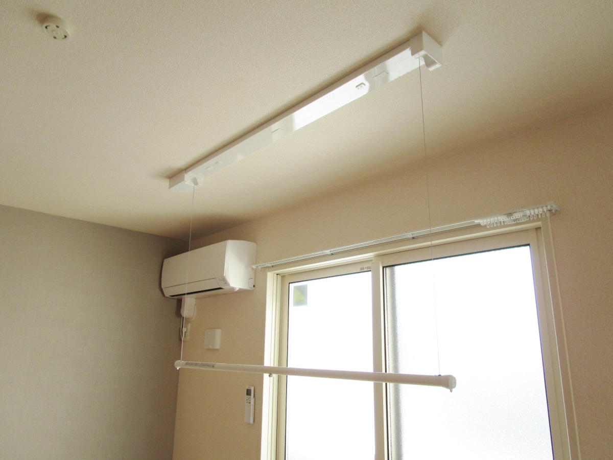 室内物干し ラ・メゾンアンソレイエ板宿