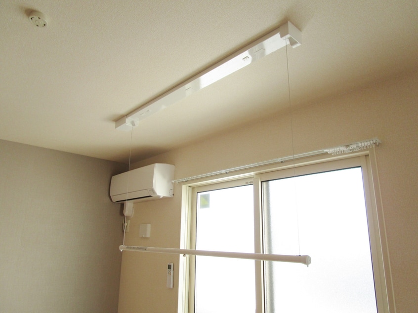 室内物干し ラ・メゾンアンソレイエ板宿