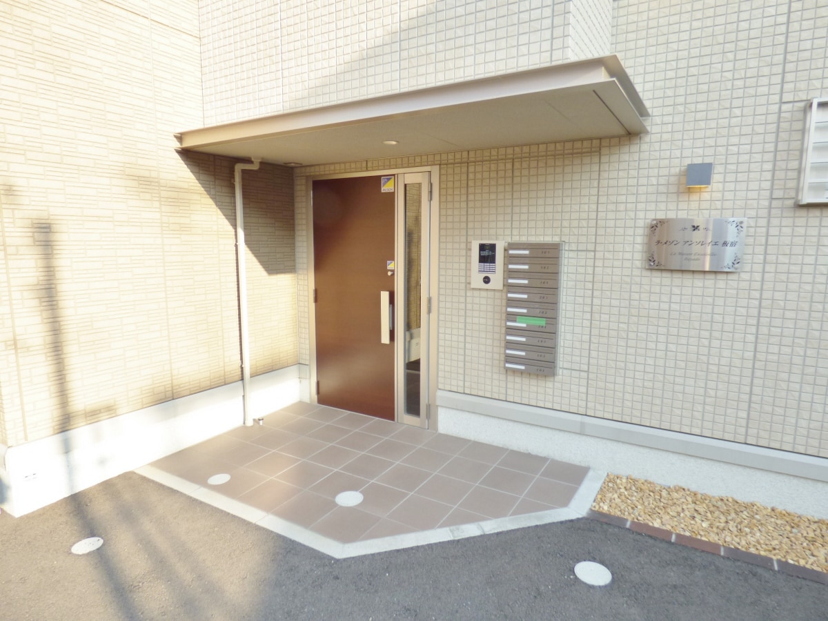 安心のオートロック完備 ラ・メゾンアンソレイエ板宿