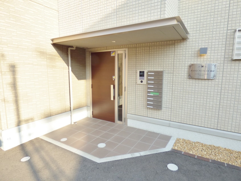 安心のオートロック完備 ラ・メゾンアンソレイエ板宿