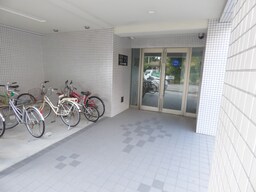 安心のオートロック完備