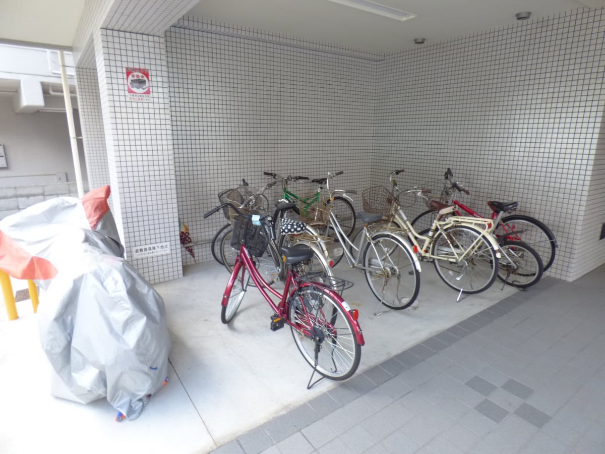 駐輪場 ラ・ヴィスタ板宿