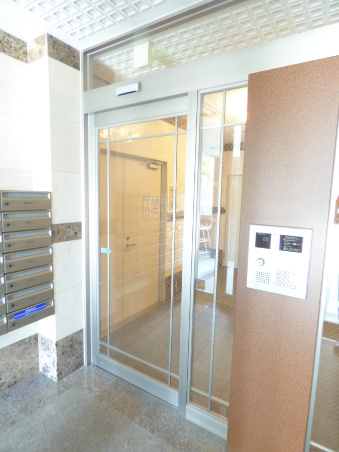 安心のオートロック完備 プレアデス月見山