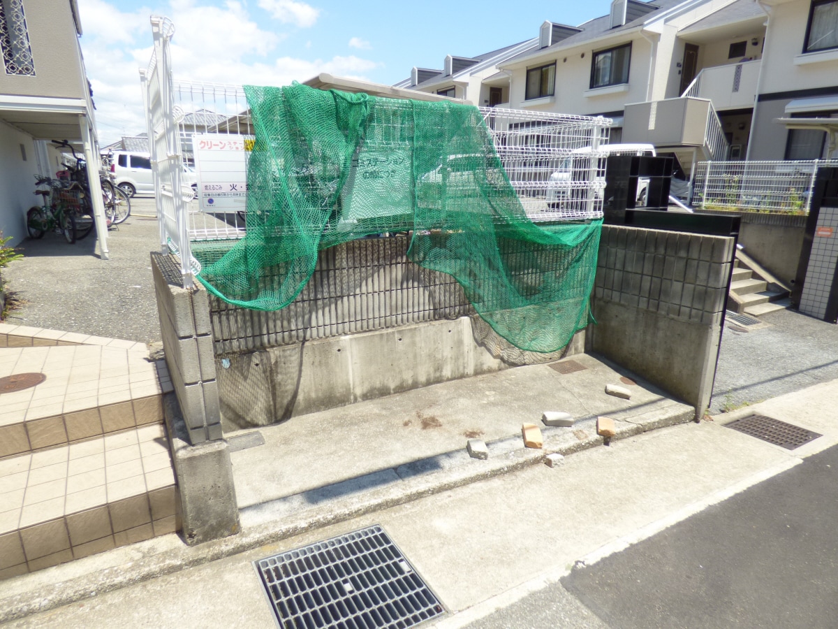 ゴミステーション ガーデン・スマＢ棟