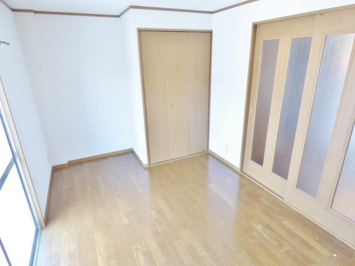 キレイな洋室 三笠フラッツ