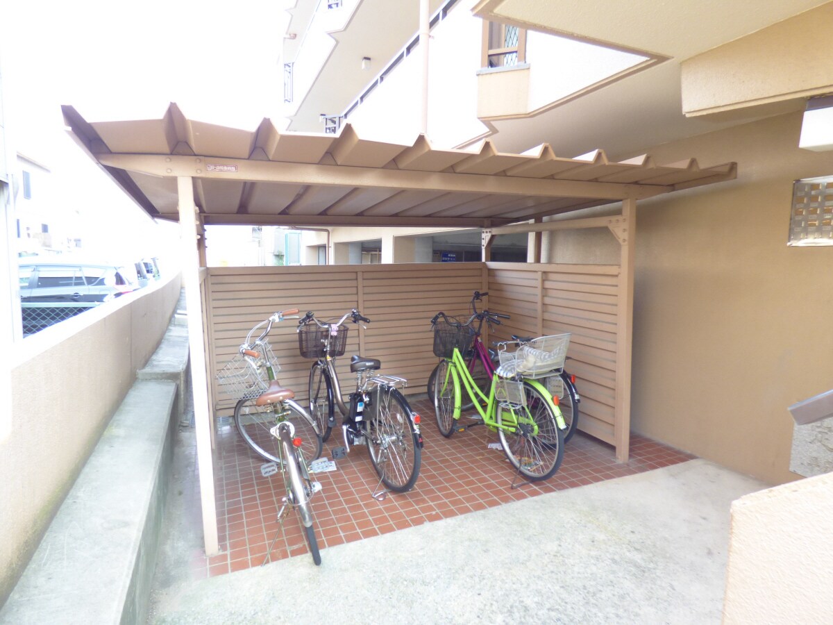 駐輪場 ハピネス東須磨