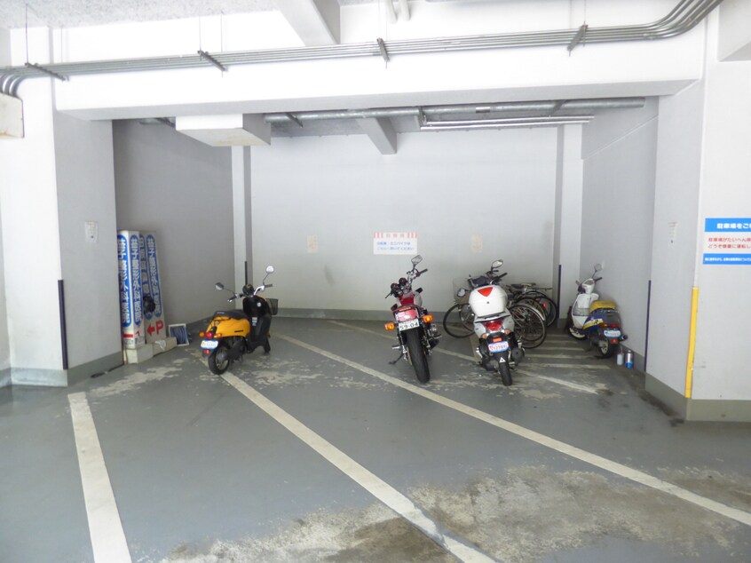 駐輪場＆バイク置場 ルナドーム