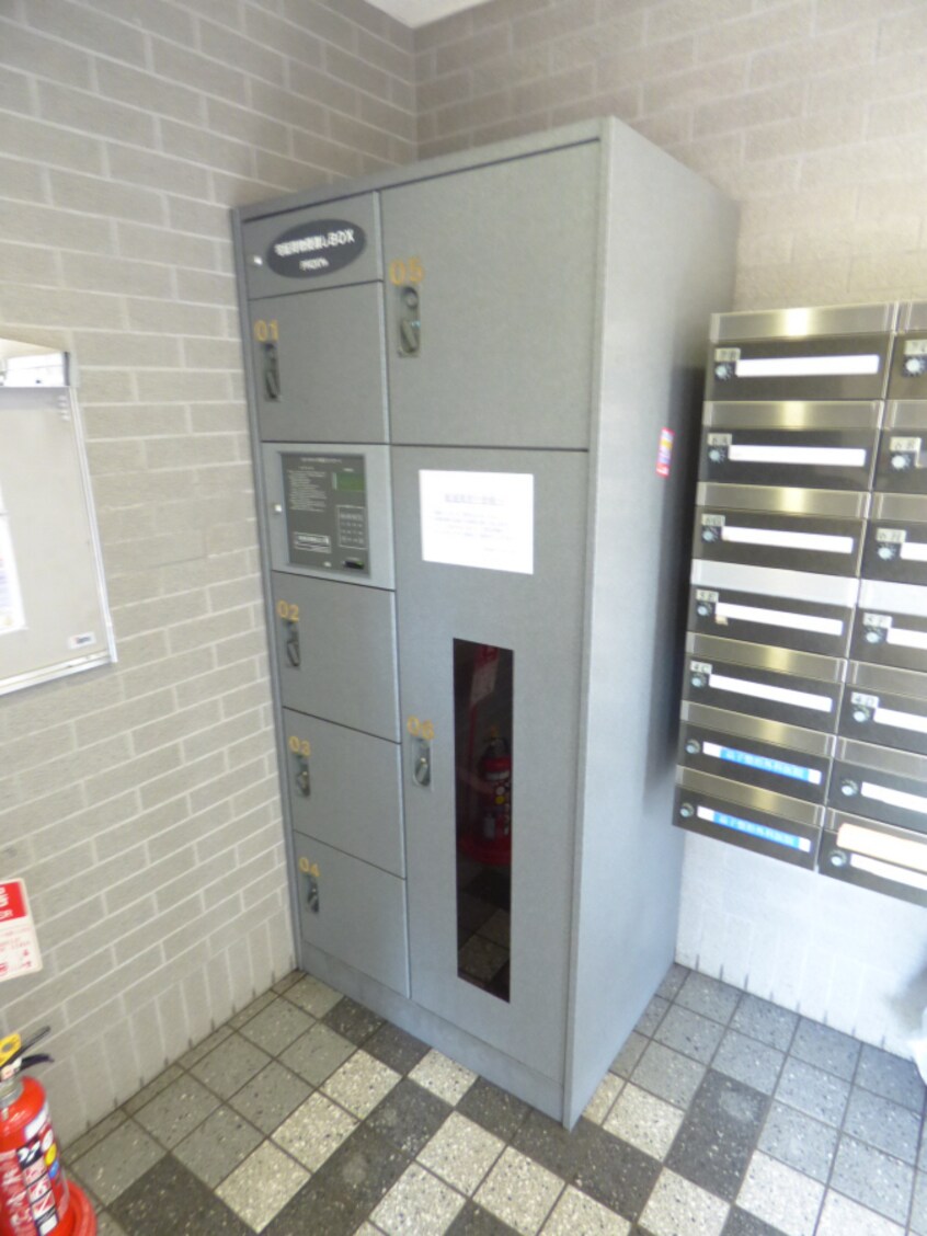 荷物がいつ届いても安心の宅配ボックス ルナドーム