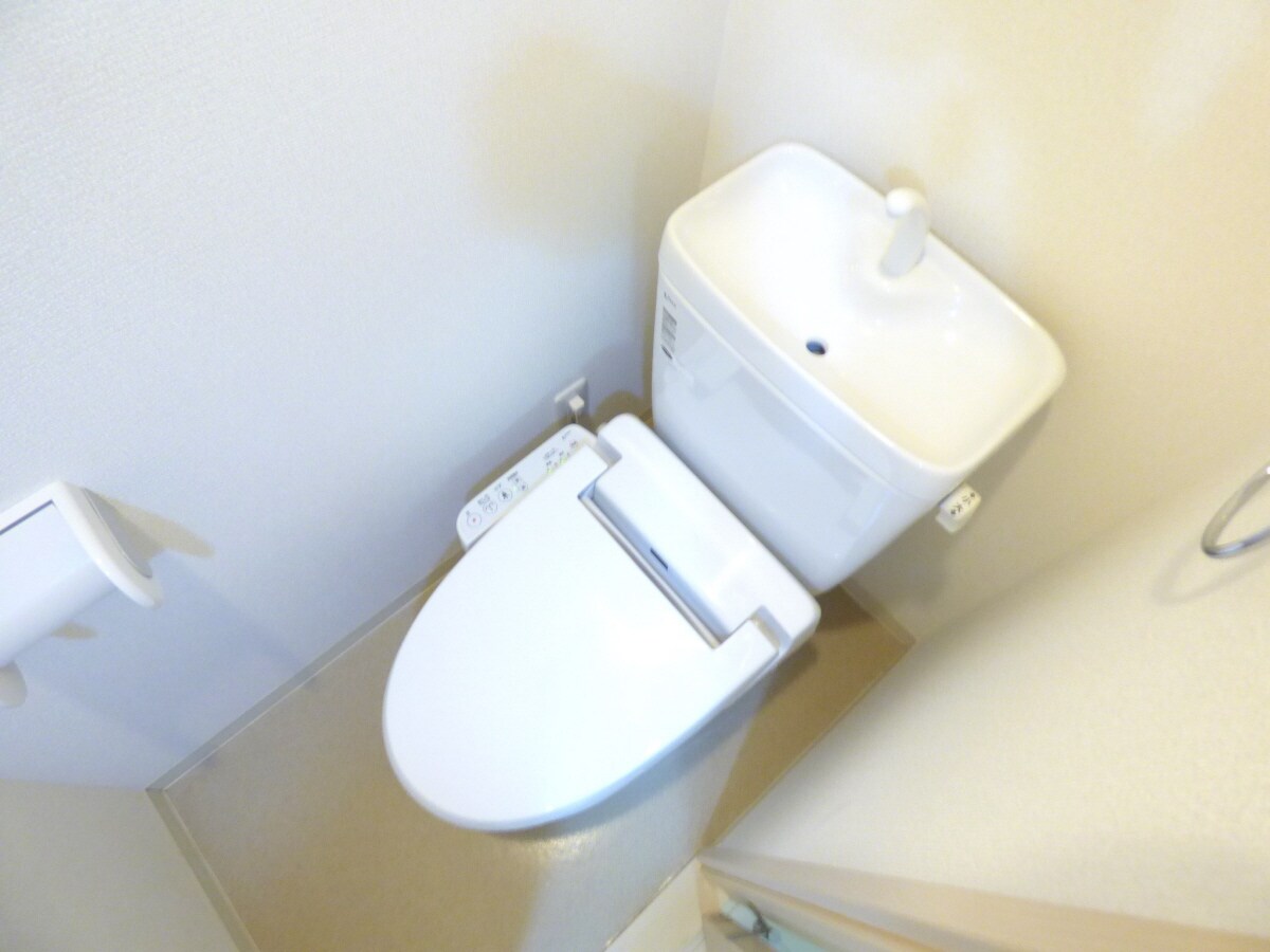 ウォシュレット付トイレ ＡＵＲＡ　ＳＵＭＡ