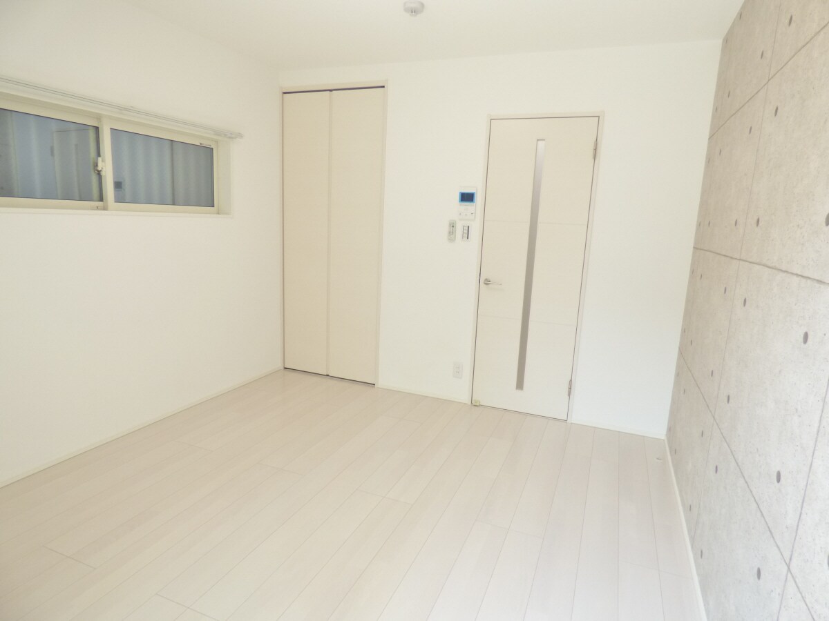 白を基調とした明るいフローリング ＨＣフラッツ須磨天神