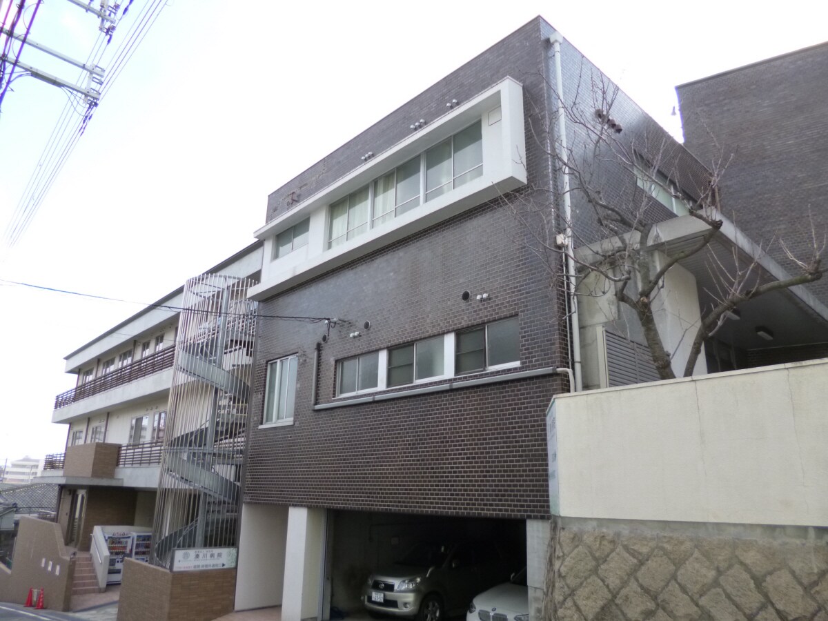 医療法人尚生会湊川病院(病院)まで239m 湊川文化西棟