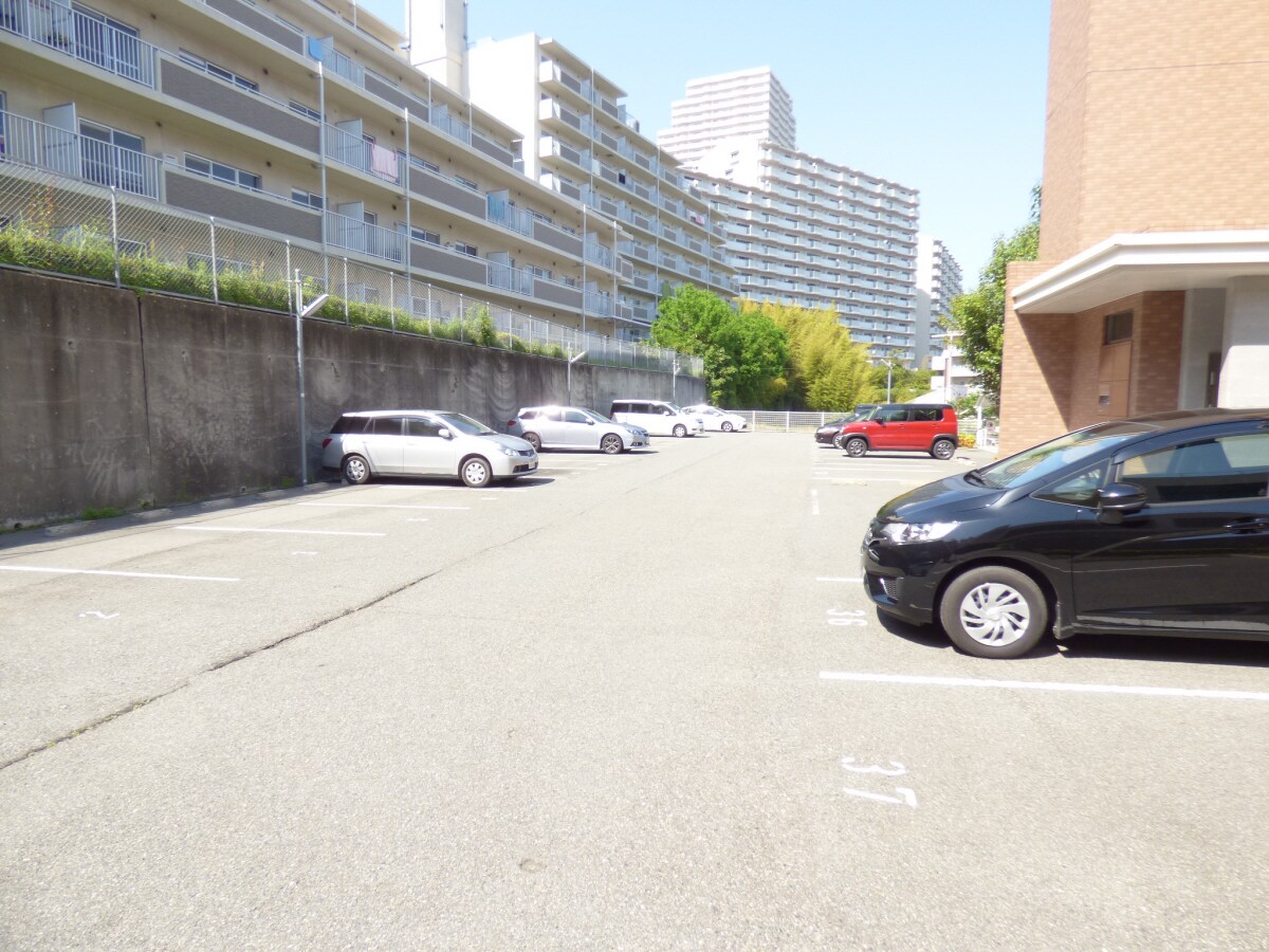 敷地内駐車場完備 ツルトスコ南落合