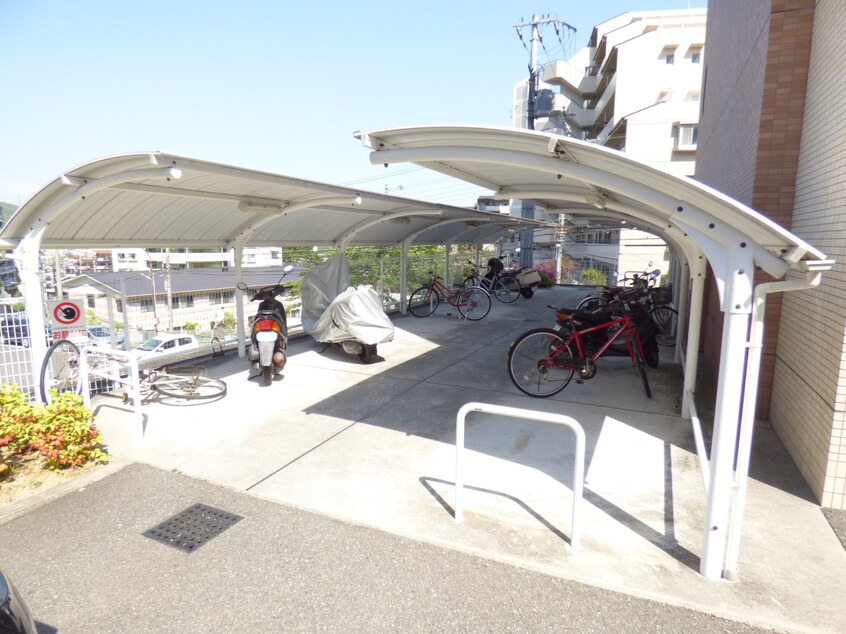 駐輪場 ツルトスコ南落合
