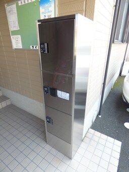 荷物がいつ届いても安心の宅配ボックス