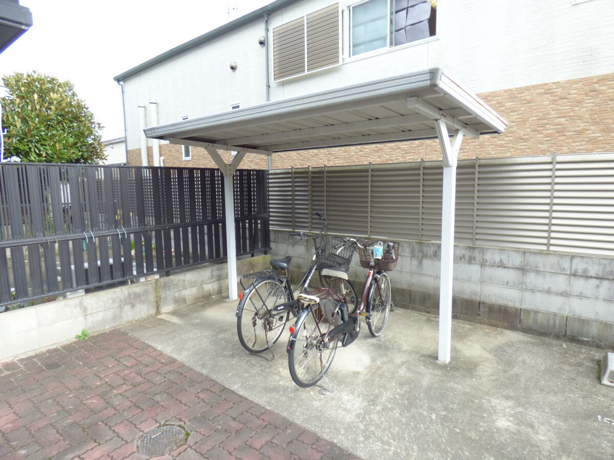 駐輪場 浩ハイツ
