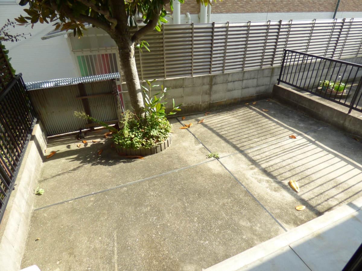 広々とした専用庭 浩ハイツ