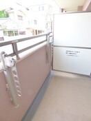 南東向きバルコニーで日当たり良好 ヴィラ村雨